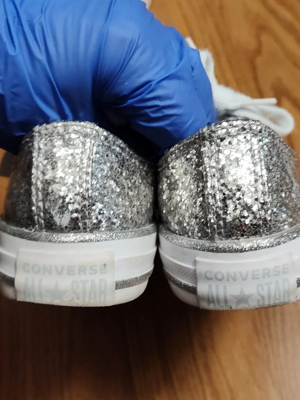 Converse glitter shoes size 13 Kids. Silver Glitter Low-Top Sneakers. EC.